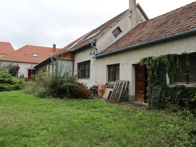 Eladó ház Rábaszentmihály 280 nm