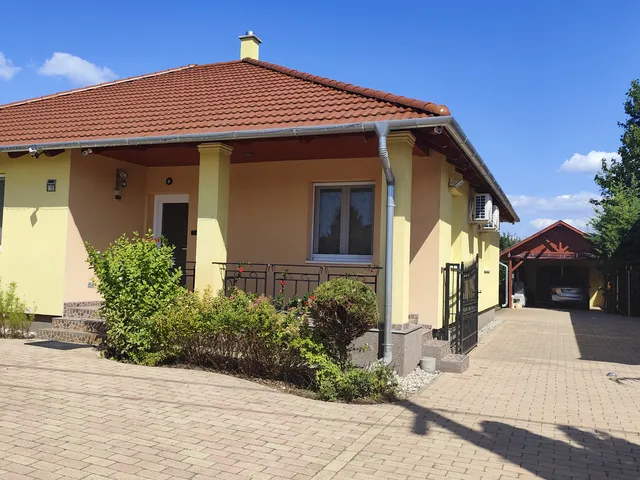 Eladó ház Győr, Győrszentiván 175 nm