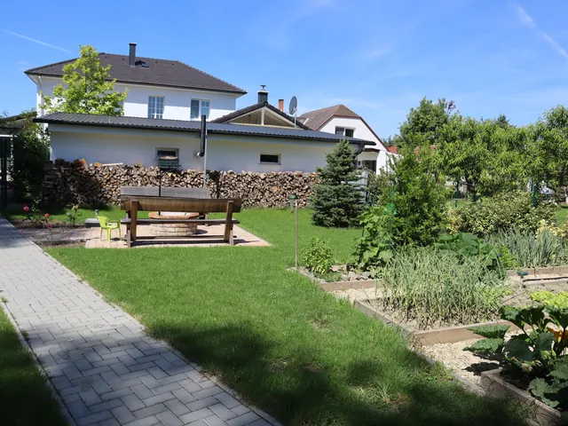 Eladó ház Hédervár, m 310 nm