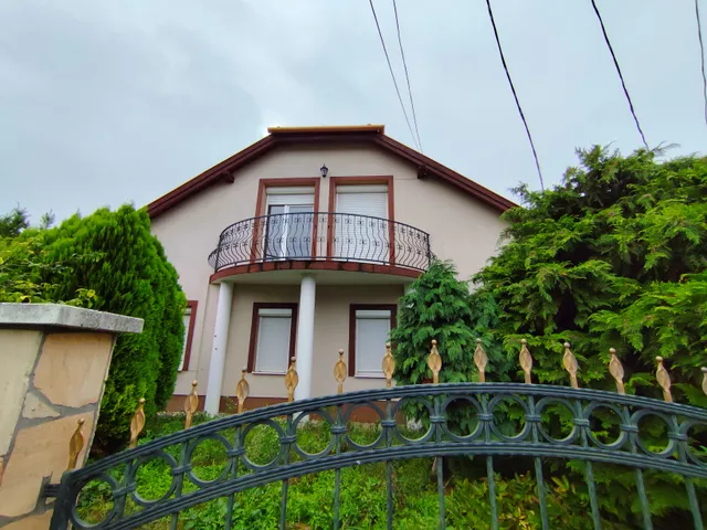 Eladó ház Győr, Ménfőcsanak, tenkes 180 nm