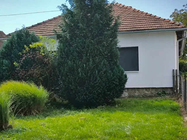 Eladó ház Ják 95 nm