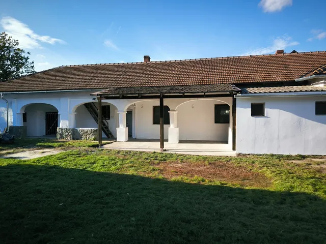 Eladó ház Ják, g 95 nm