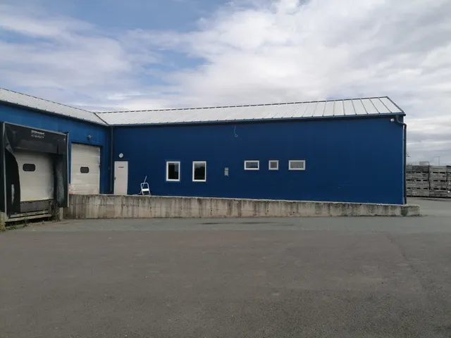 Eladó kereskedelmi és ipari ingatlan Körmend, i 400 nm