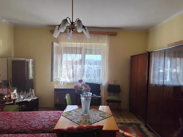 Eladó ház Győr, Győrszentiván, l 50 nm