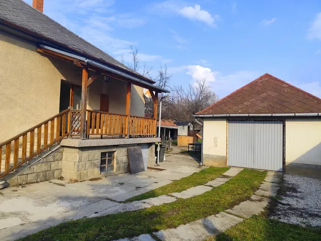 Eladó ház Győr, kalapács 110 nm