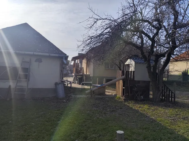 Eladó ház Győr, kalapács 110 nm