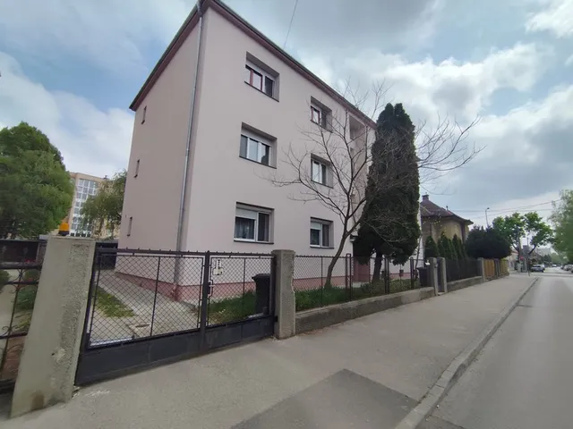 Eladó lakás Győr, Nádorváros 65 nm