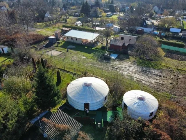 Eladó nyaraló Győr, Górédűlő, jácint 77 nm