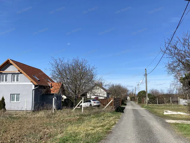 Eladó telek Balatonboglár 1200 nm