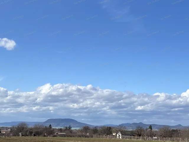 Eladó telek Balatonboglár 2000 nm