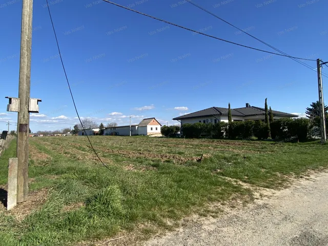 Eladó telek Balatonboglár 2000 nm