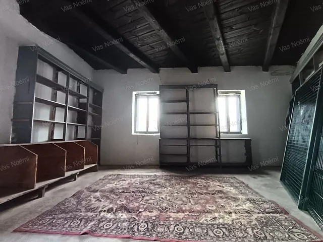 Eladó kereskedelmi és ipari ingatlan Resznek 207 nm