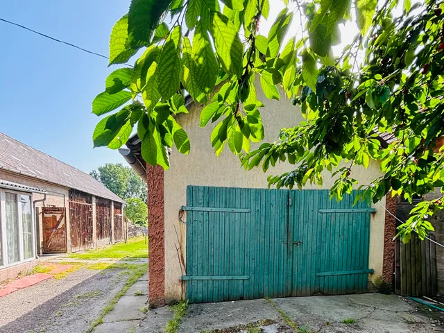 Eladó ház Hetes, Vikár Béla 200 nm