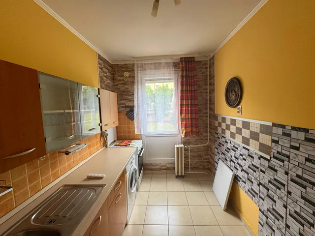 Kiadó lakás Pécs, Kertváros 39 nm