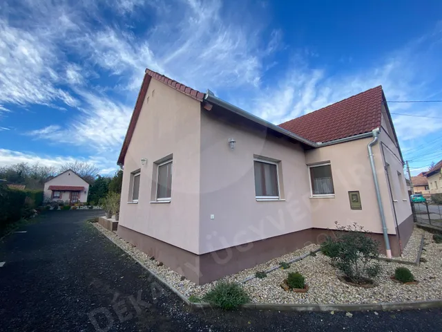 Eladó ház Nagykozár 145 nm