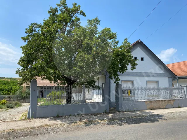 Eladó ház Erdősmecske, Petőfi 120 nm