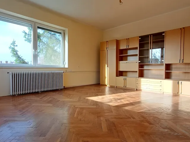 Eladó lakás Győr, Gyárváros 80 nm