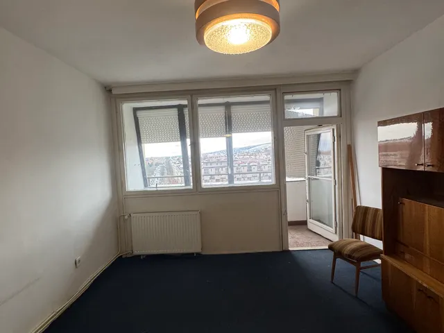Eladó lakás Pécs, Uránváros 27 nm