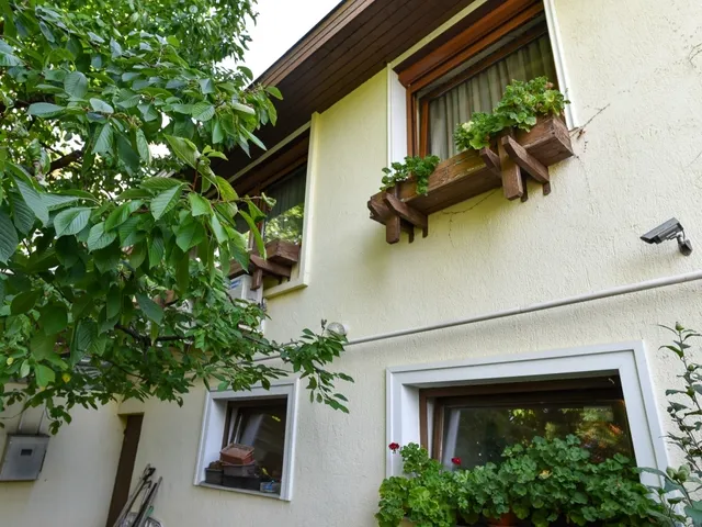 Eladó ház Veszprém, Egry József utcai lakótelep 182 nm