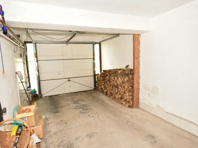 Eladó ház Veszprém, Egry József utcai lakótelep 182 nm