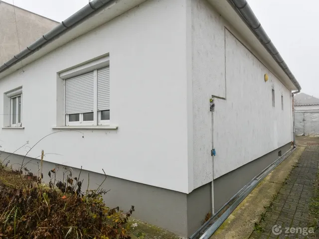 Eladó ház Veszprém, Újtelep 103 nm