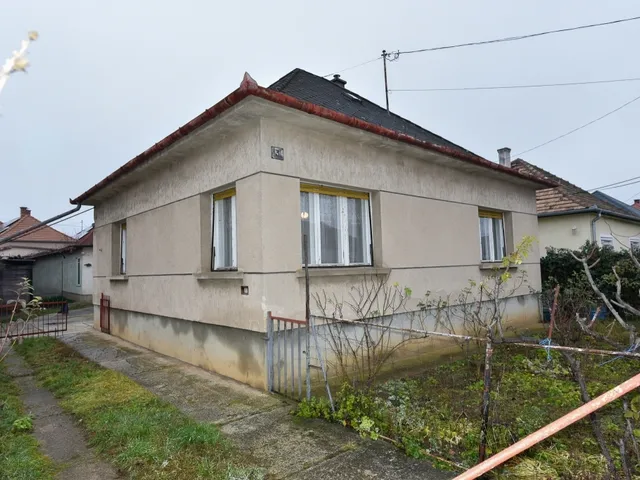 Eladó ház Veszprém, Dózsaváros 109 nm