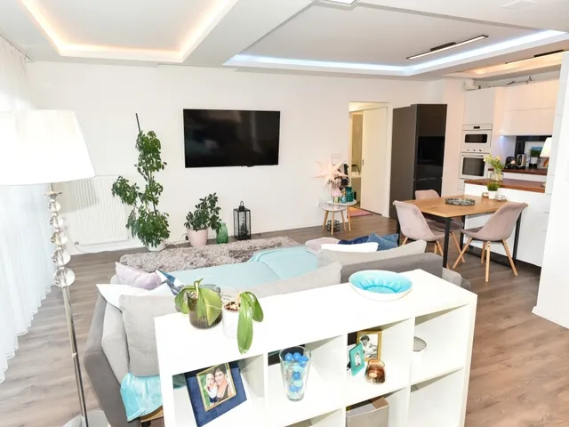 Eladó lakás Veszprém, Újtelep 79 nm