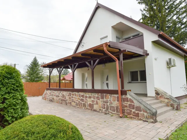 Eladó ház Ábrahámhegy 68 nm