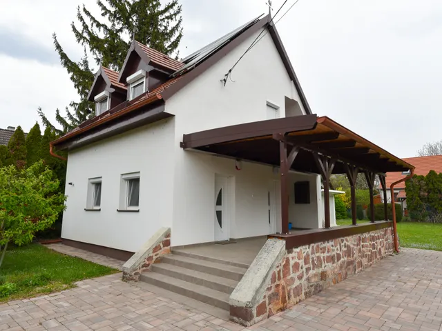 Eladó ház Ábrahámhegy 68 nm