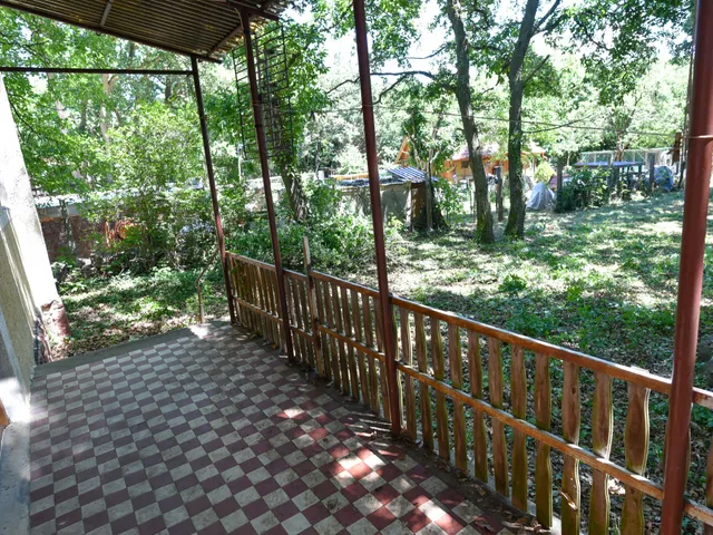 Eladó telek Kővágóörs 772 nm