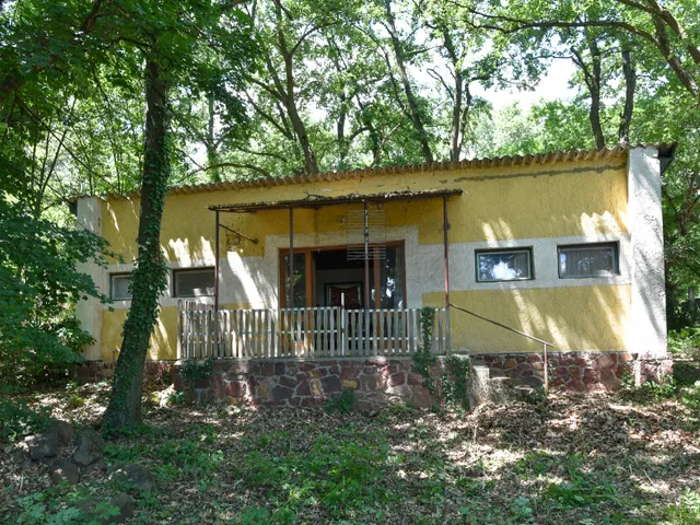 Eladó telek Kővágóörs 772 nm