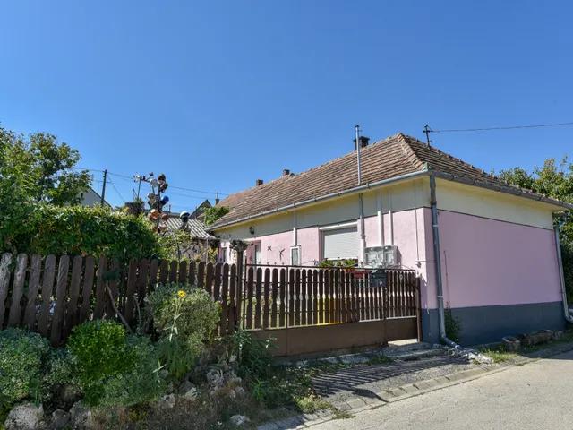 Eladó ház Nagyvázsony 49 nm