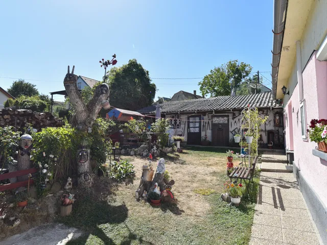 Eladó ház Nagyvázsony 49 nm