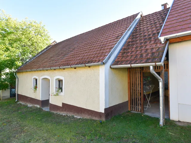 Eladó ház Nagyvázsony 184 nm