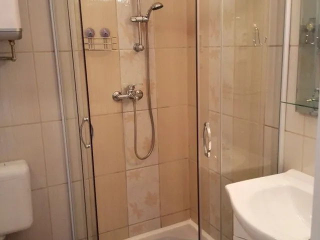 Kiadó lakás Szeged, Felsőváros, rÓMAI KRT 45 nm