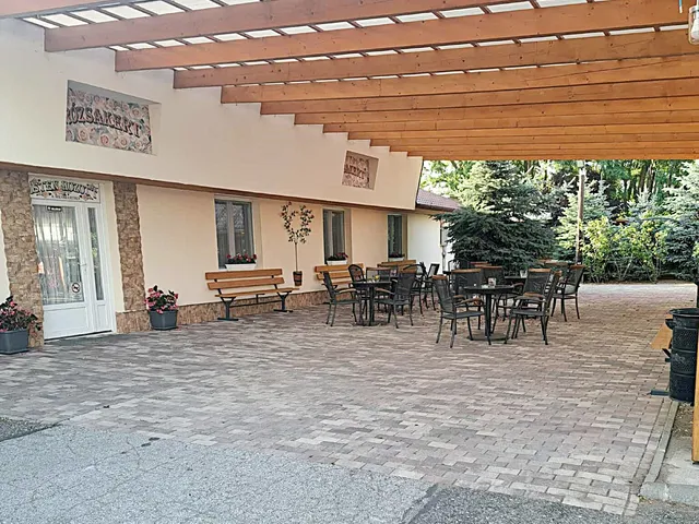 Eladó mezőgazdasági ingatlan Újfehértó 250 nm
