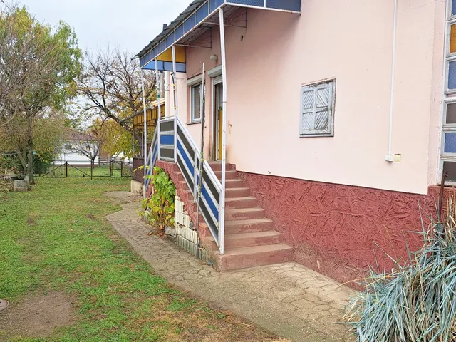 Eladó ház Újfehértó, Dózsa György út 90 nm