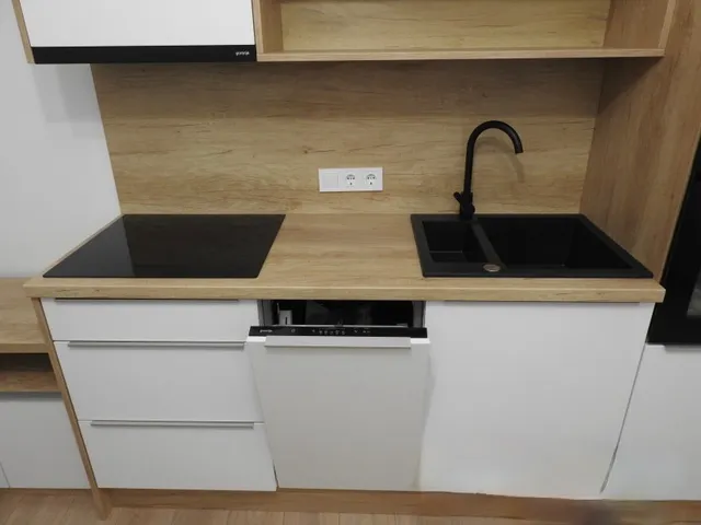 Eladó lakás Pécs, Tímár utca 30 nm