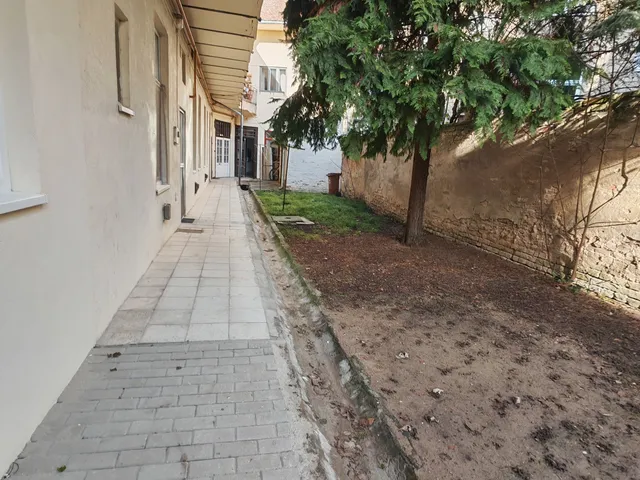 Eladó lakás Pécs, Belváros 70 nm