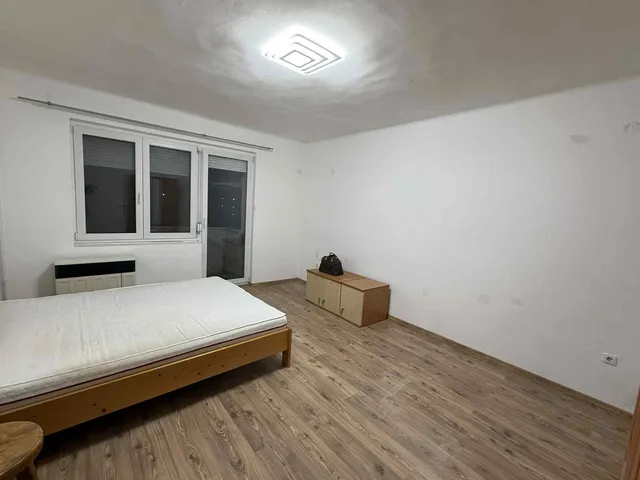 Eladó lakás Pécs 36 nm