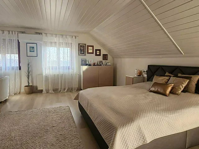 Eladó ház Pécs, Tettye 270 nm