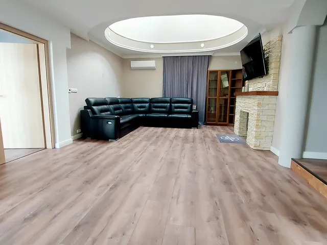 Eladó ház Pécs, Málom, Laufer dűlő 255 nm