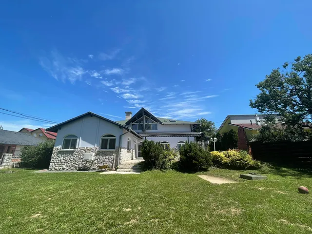 Eladó ház Pécs, Málom, Laufer dűlő 255 nm