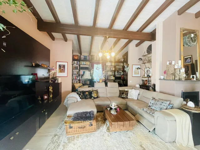 Eladó ház Pécs, Postavölgy 156 nm