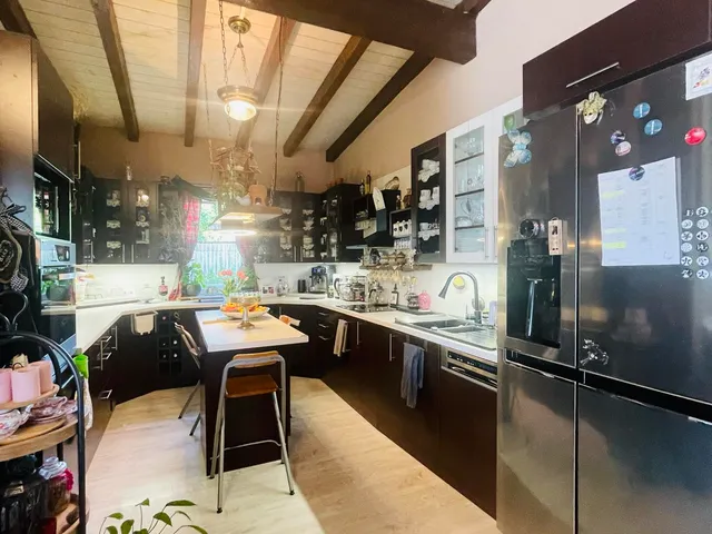 Eladó ház Pécs, Postavölgy, Fagyal utca 156 nm