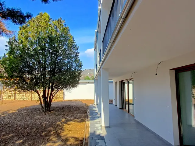 Kiadó lakás Pécs, Egyetemváros 90 nm