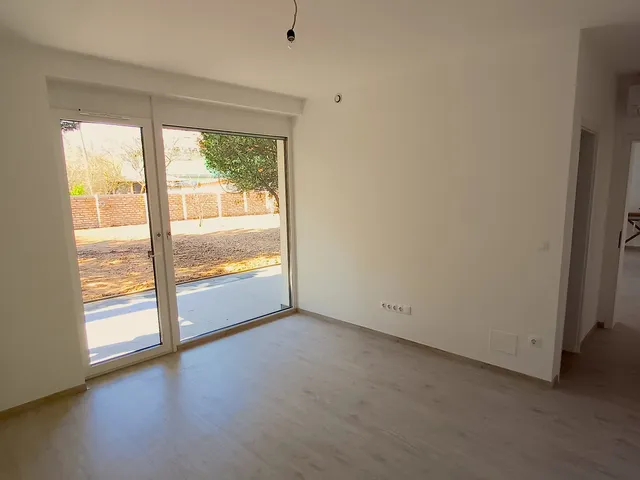 Kiadó lakás Pécs, Egyetemváros, Faludi Ferenc utca 90 nm