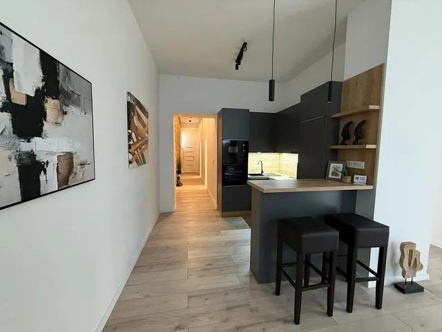 Eladó lakás Pécs, Belváros 72 nm