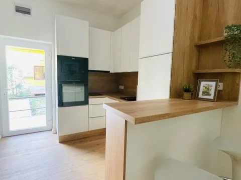 Eladó lakás Pécs, Belváros 24 nm