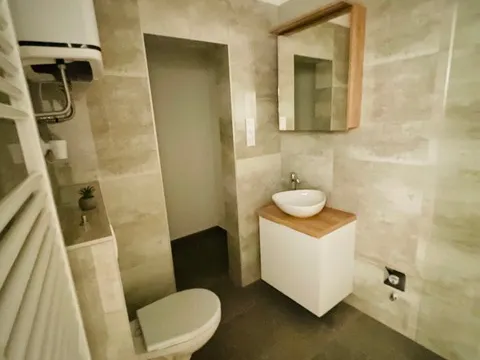 Eladó lakás Pécs, Belváros 24 nm